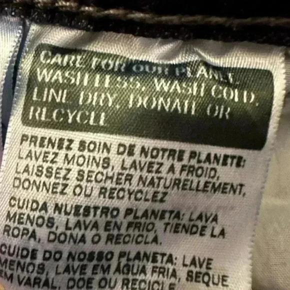 Levi’s Women’s Mid Rise Skinny Dark washed Jeans Embroidered Pockets Size 14L - Picture 8 of 11